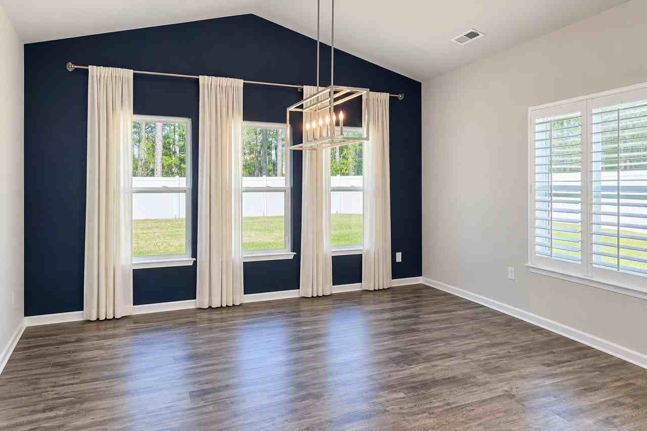180 Beacon Hill Rd - Photo 3 of 11