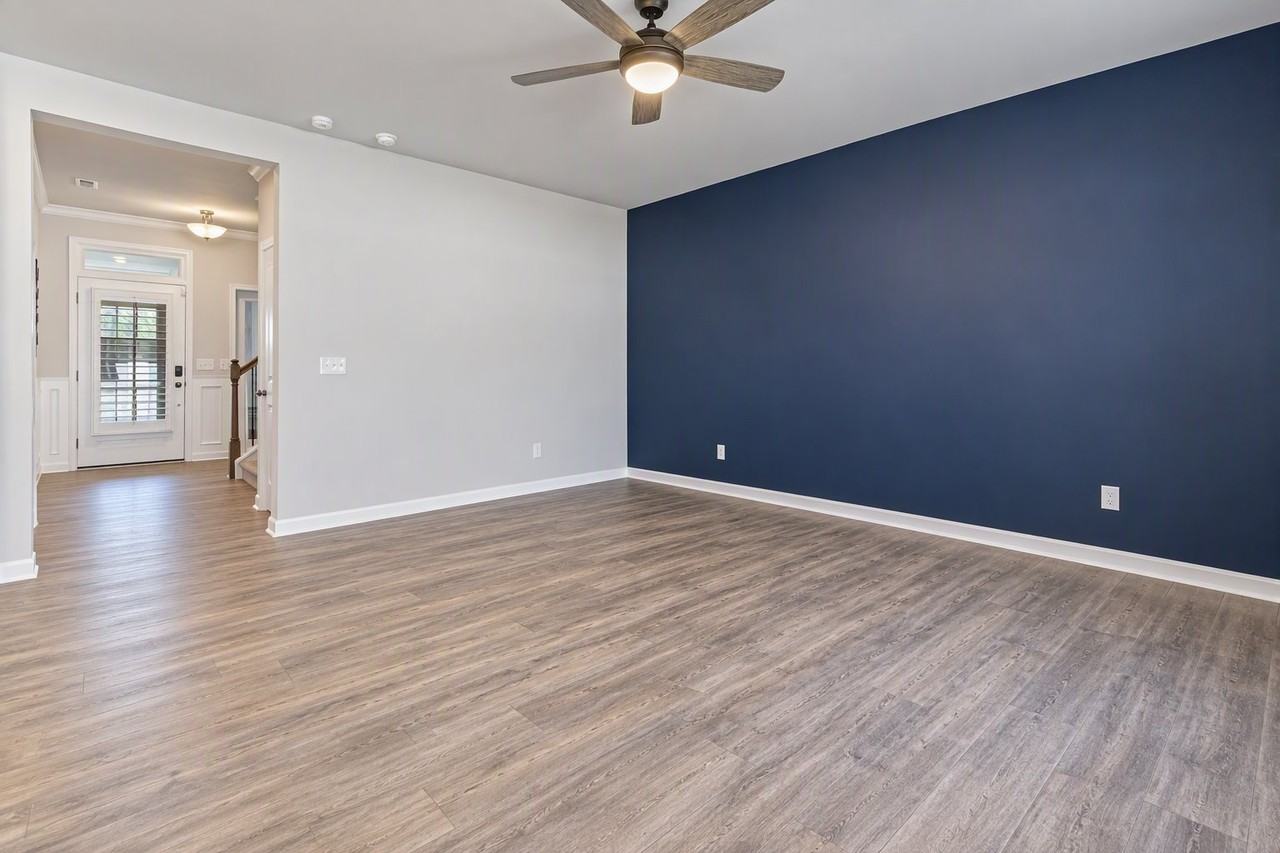 180 Beacon Hill Rd - Photo 4 of 11