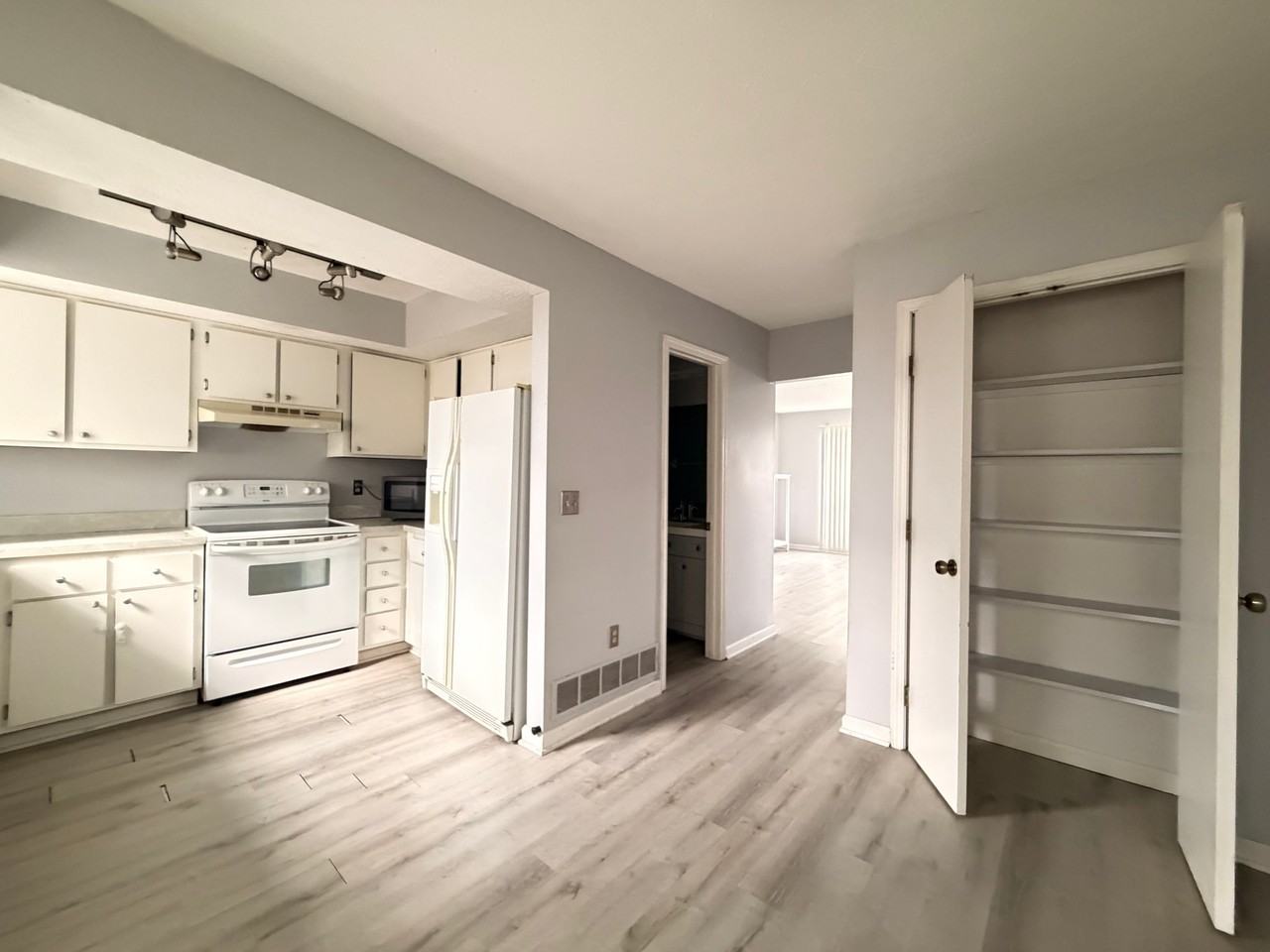 5117 Dalmeny Ct - Photo 4 of 18
