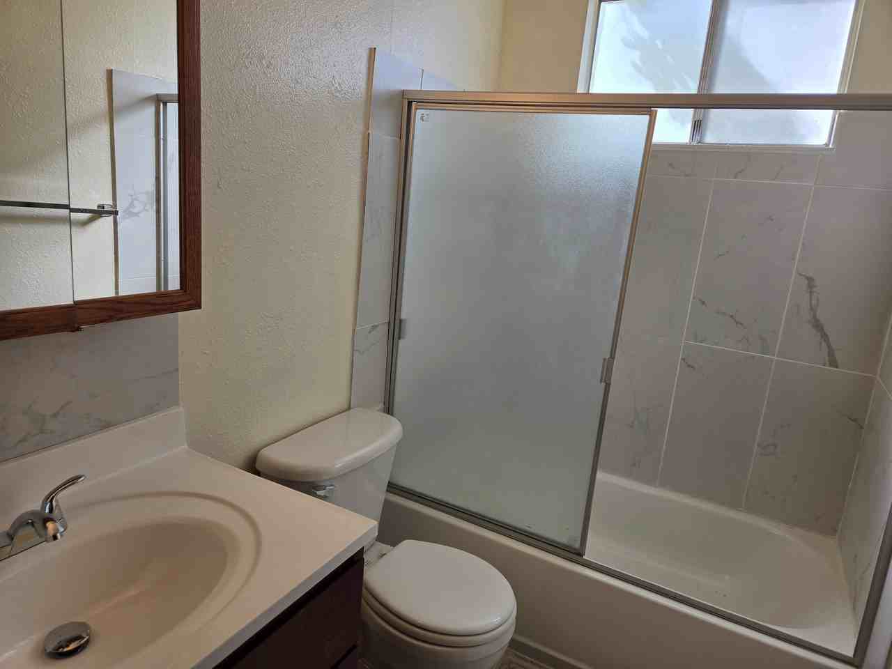 1325 Sw Jordan St #A - Photo 2 of 8