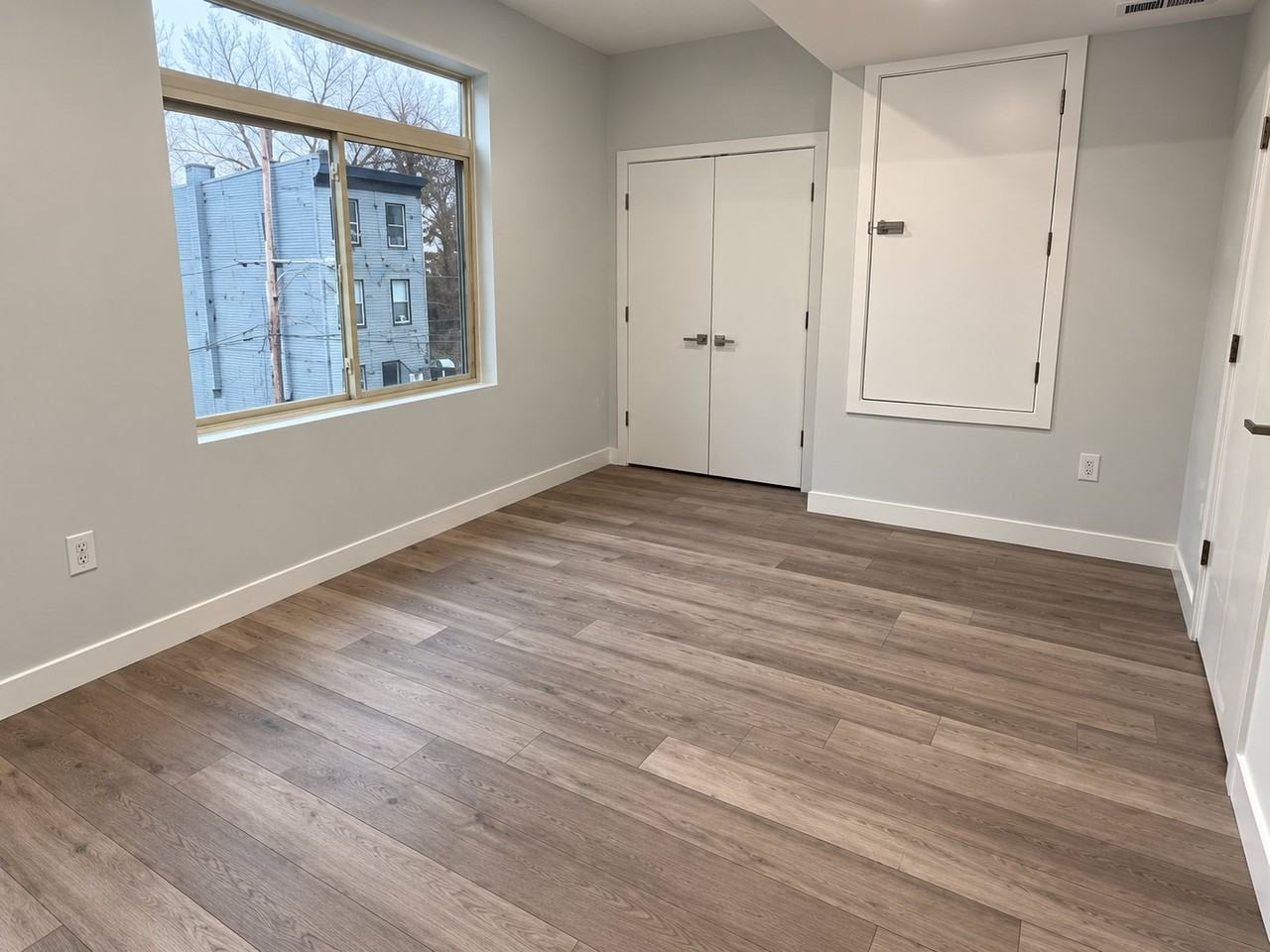 2240 N Franklin St #1 - Photo 3 of 11