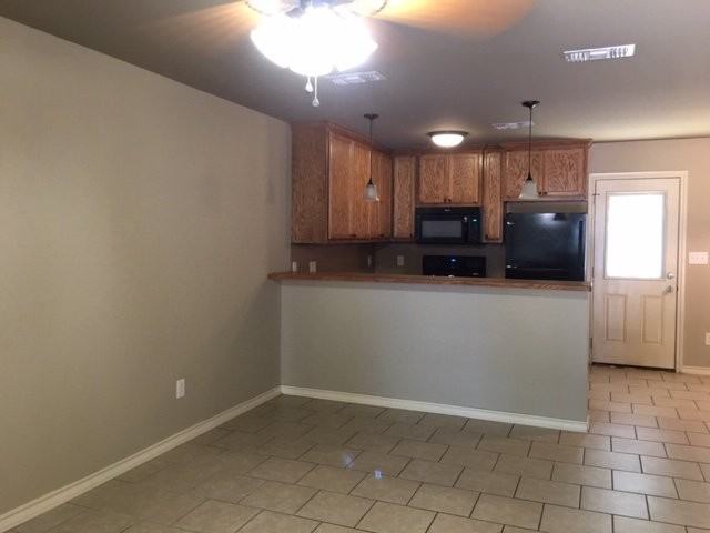 3720 Ash St - Photo 3 of 8