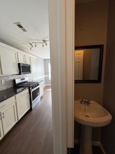 1600 Beacon Village Dr - Photo 6 of 20