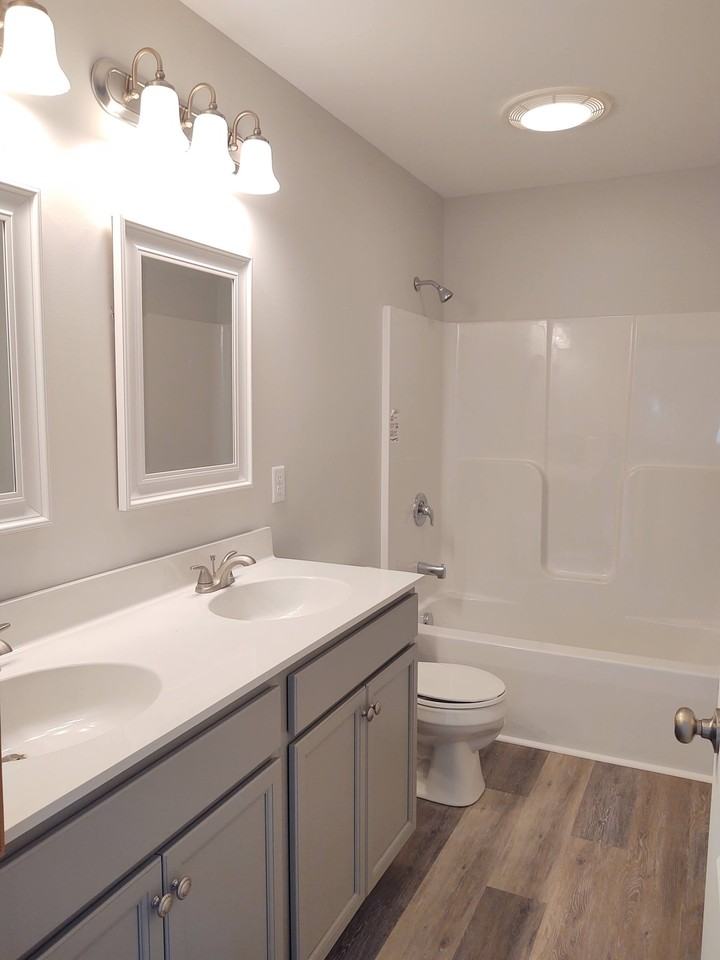 4126 Dixie Ave - Photo 7 of 8