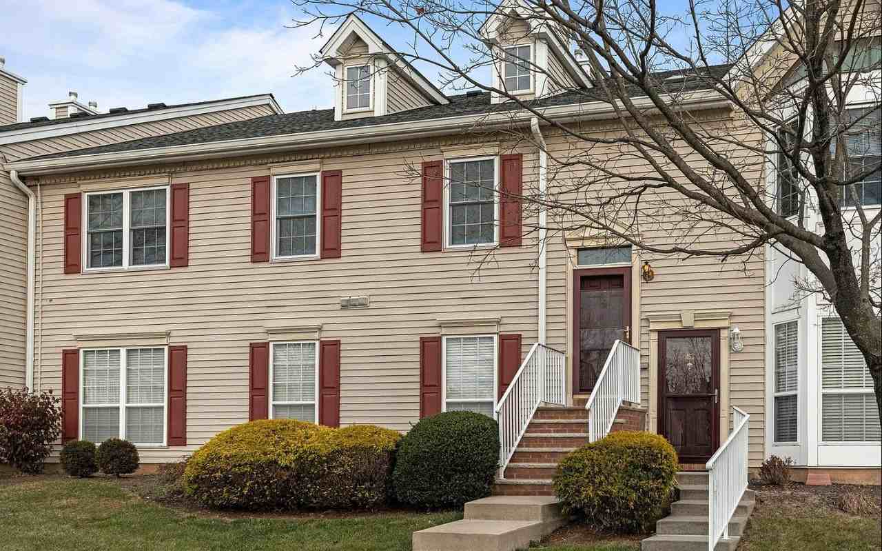 253 Columbus Dr - Photo 3 of 14