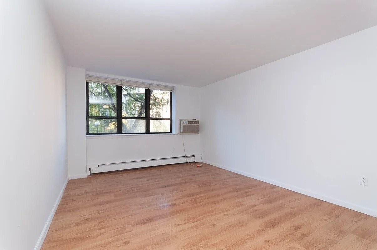 301 W 110th St #1C - Photo 2 of 11