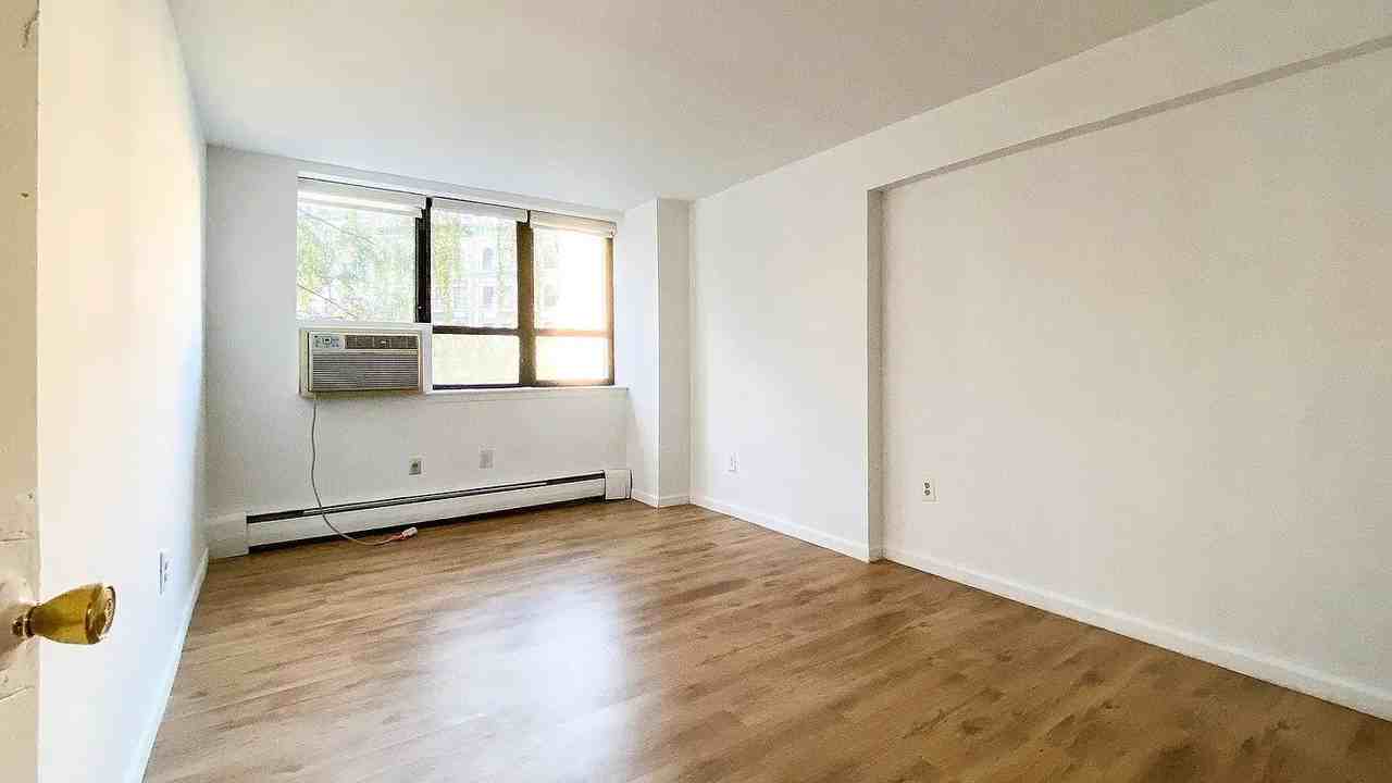 301 W 110th St #1C - Photo 3 of 11