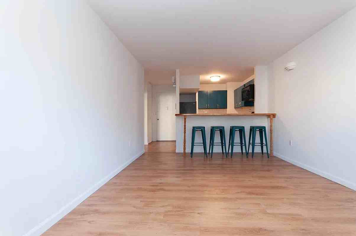 301 W 110th St #1C - Photo 7 of 11