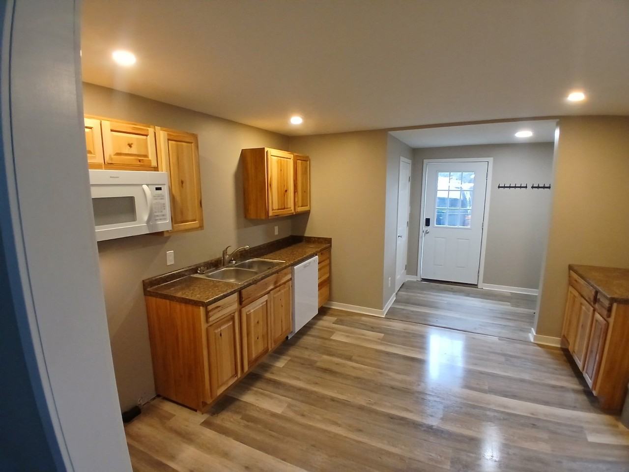 1407 Pennsylvania Ave #1407 - Photo 4 of 16