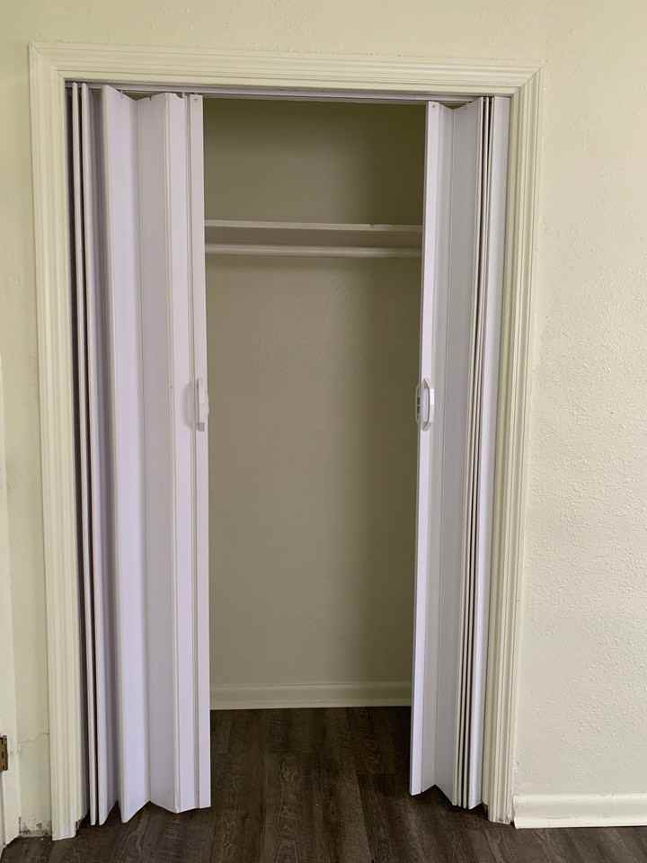 2615 44th St #B - Photo 4 of 5