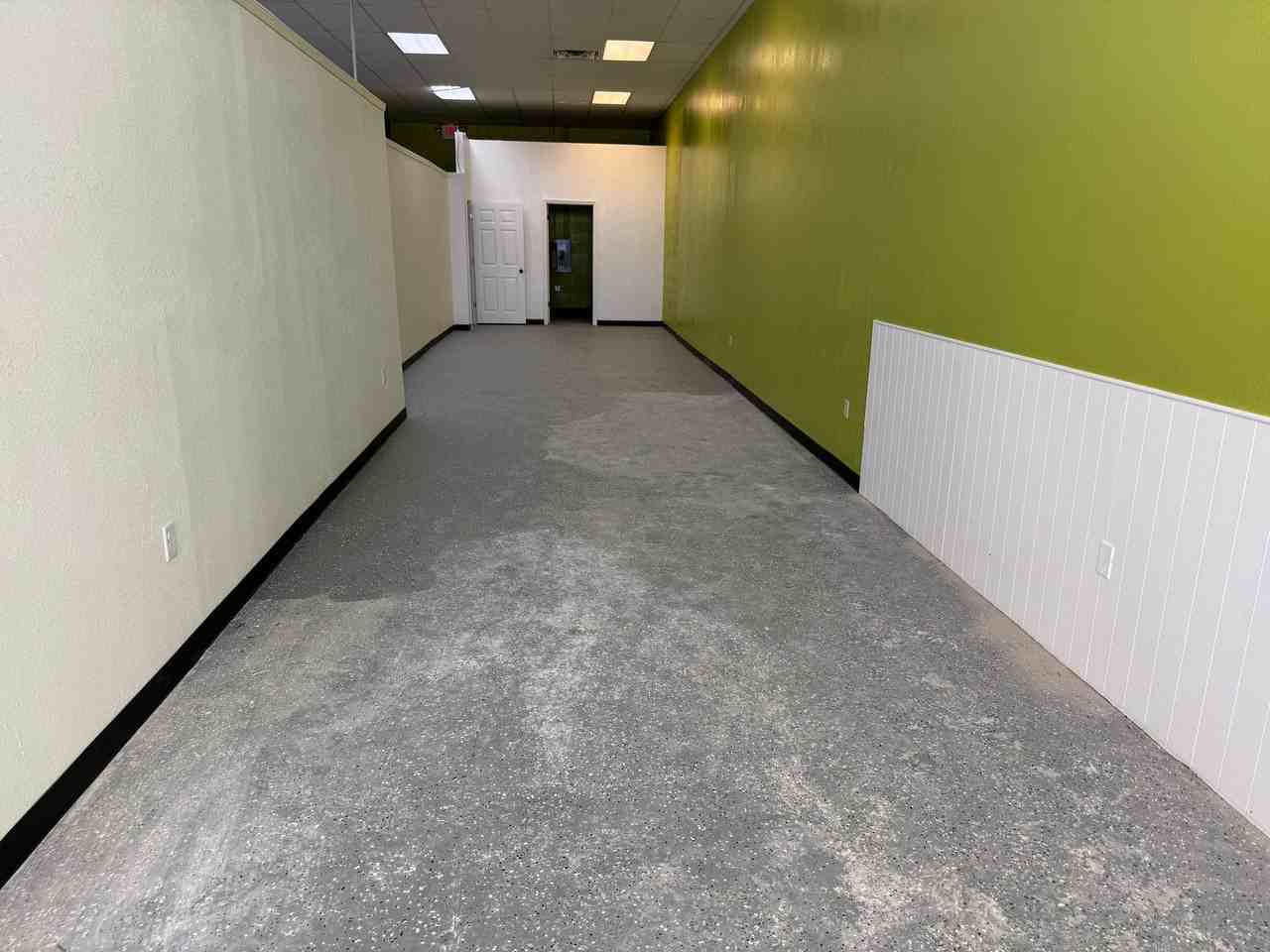 13921 Montana Ave - Photo 3 of 10