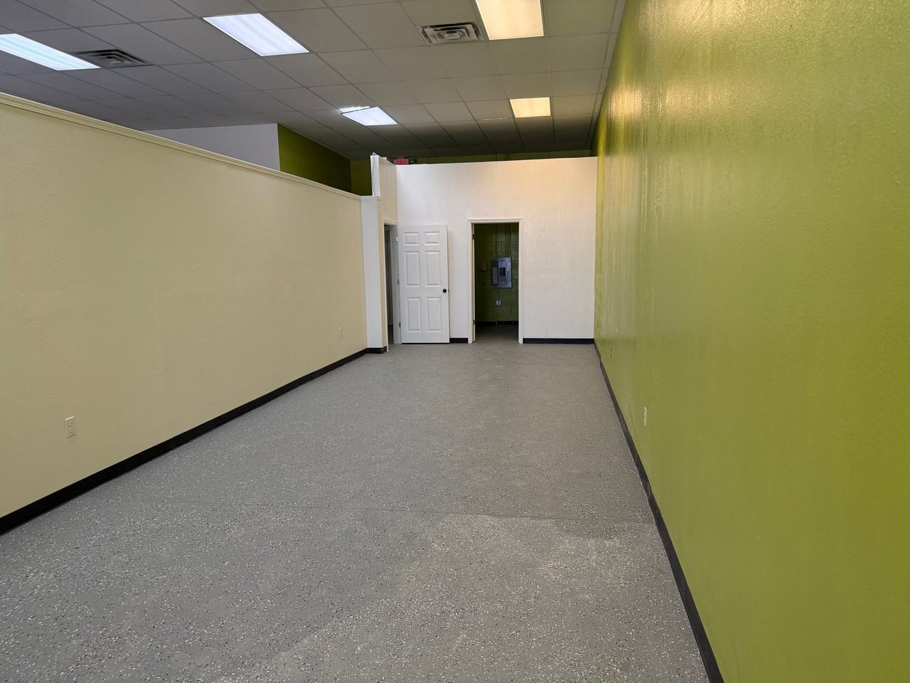 13921 Montana Ave - Photo 5 of 10