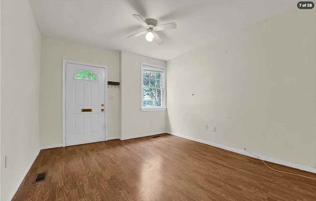 2111 Maplewood Ave #A - Photo 6 of 19