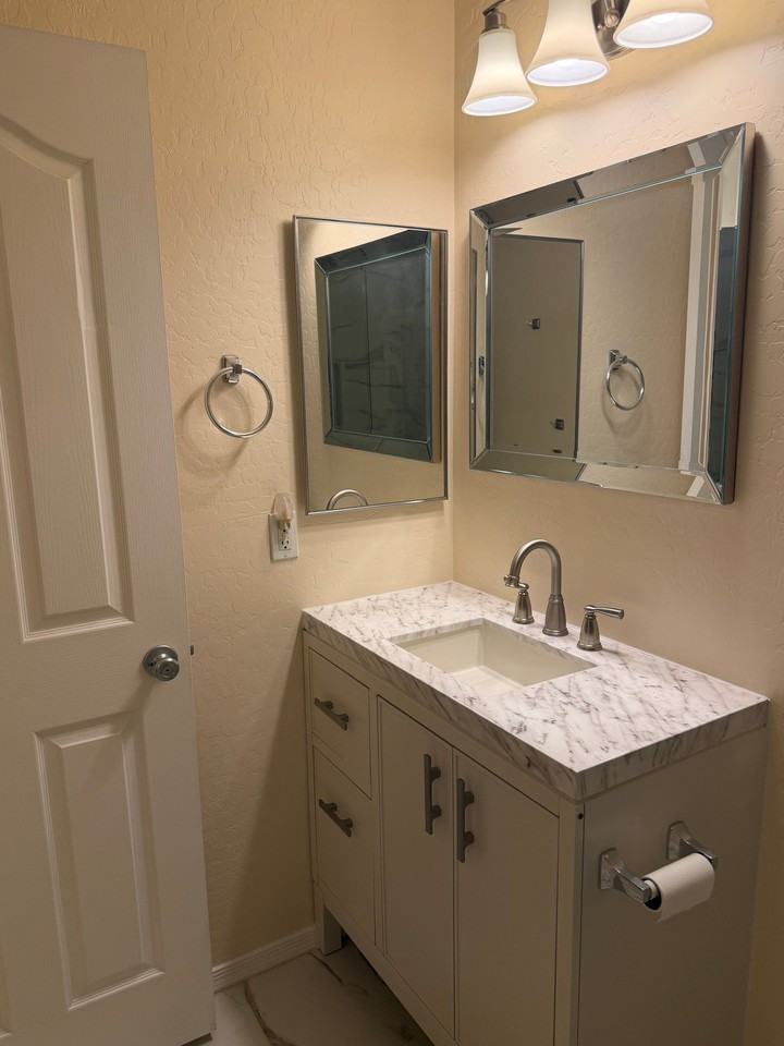 991 W Wendy Way - Photo 5 of 12