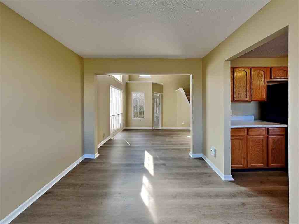 5356 Pelham Way - Photo 2 of 10