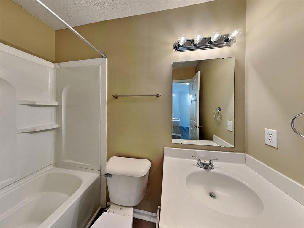 5356 Pelham Way - Photo 4 of 10