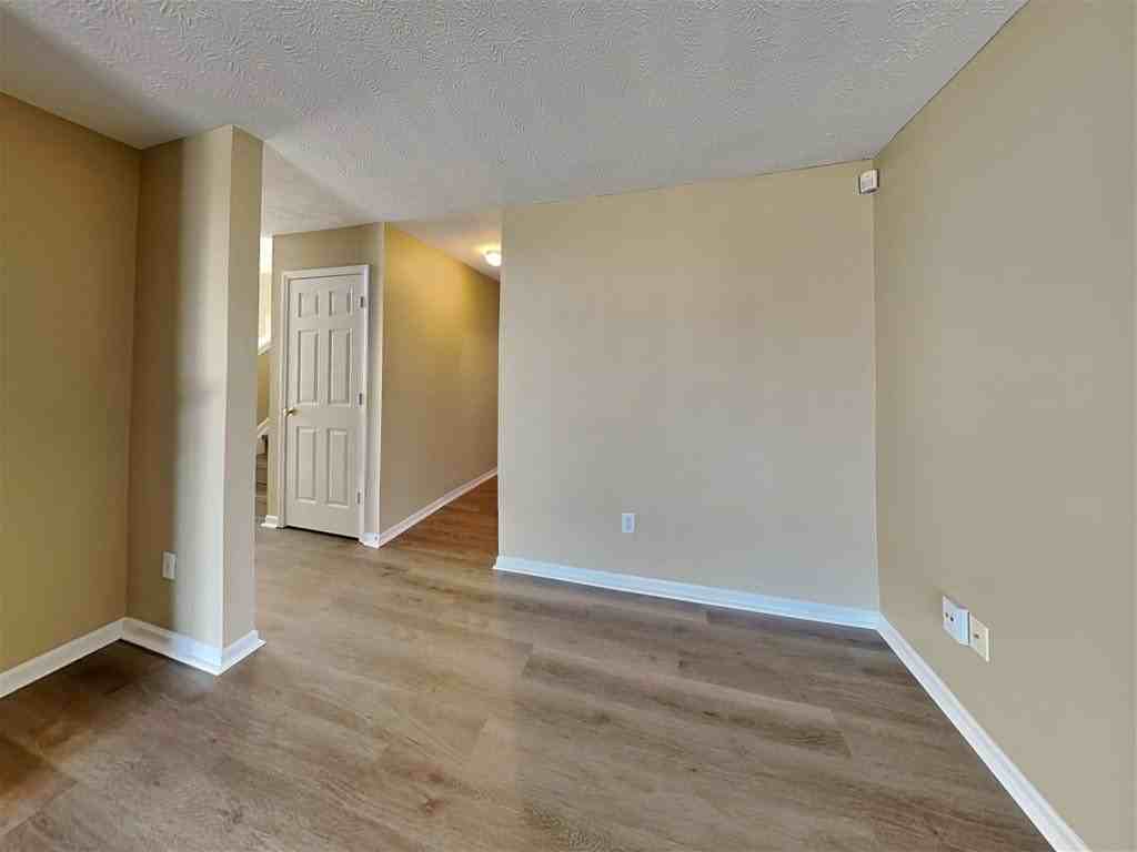 5356 Pelham Way - Photo 7 of 10