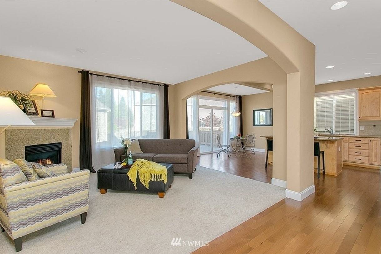745 Duvall Pl Ne - Photo 2 of 17