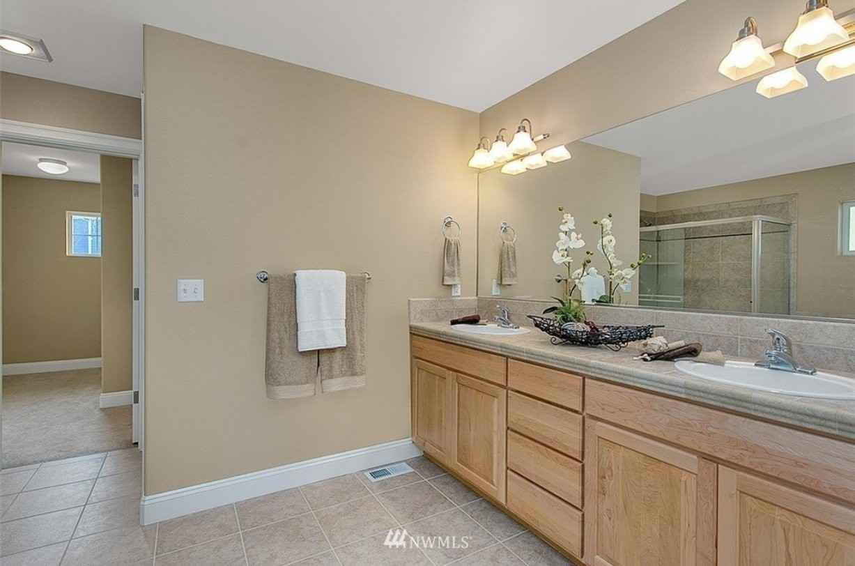 745 Duvall Pl Ne - Photo 5 of 17