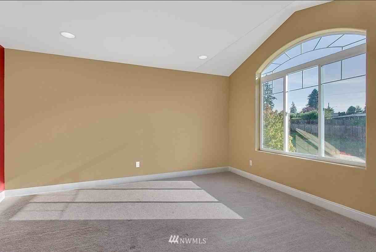 745 Duvall Pl Ne - Photo 6 of 17