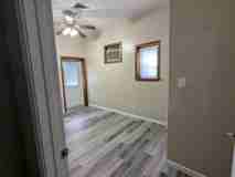 209 W Oak St - Photo 1 of 1