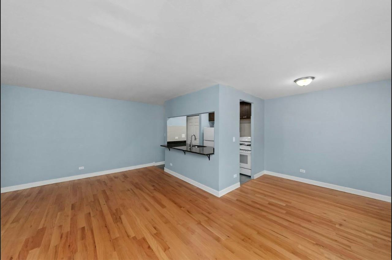 663 West Grace Street, Unit 216 - Photo 4 of 9