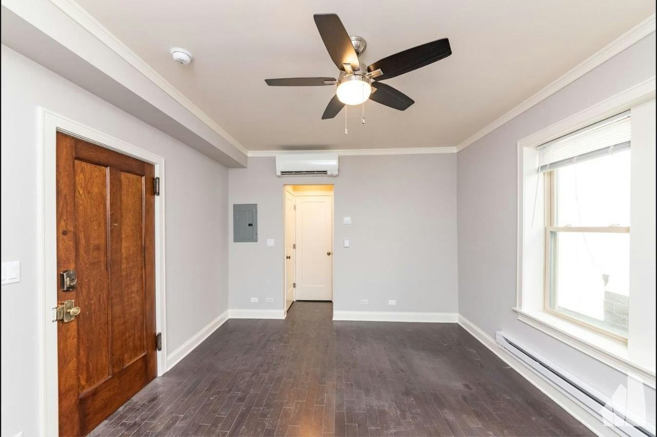 640 West Wrightwood Avenue, Unit 211 - Photo 6 of 10