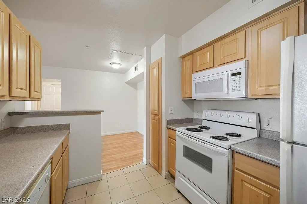 6955 North Durango Drive Unit 3081 - Photo 6 of 18