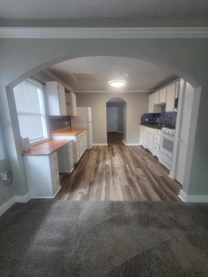 3015 Walnut St #1 - Photo 4 of 16