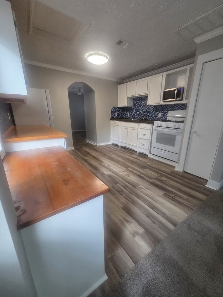 3015 Walnut St #1 - Photo 5 of 16