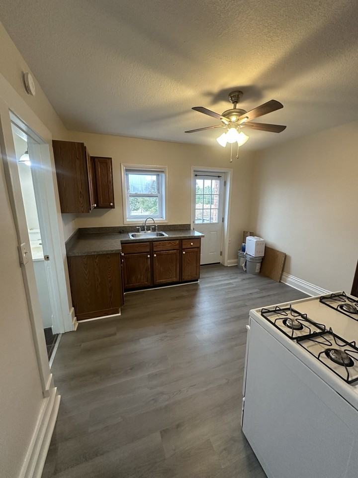 143 N Main St #2 - Photo 3 of 5