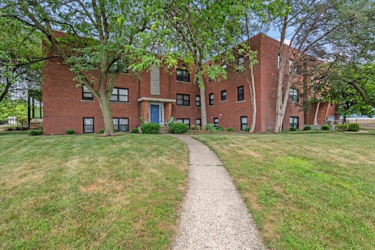 Morton Place - Photo 2 of 16