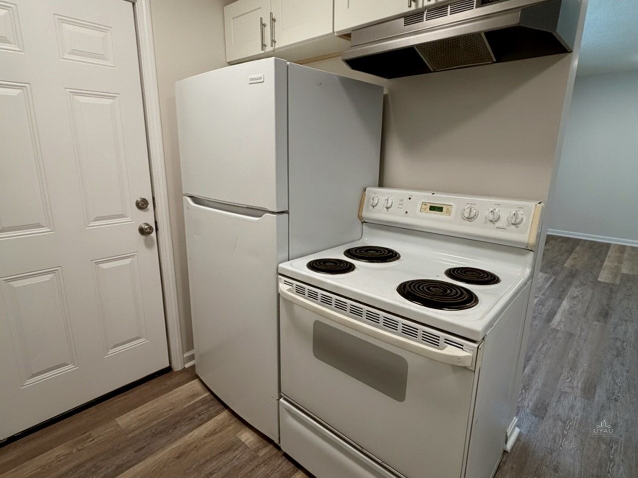 605 Lake Road - Photo 6 of 12