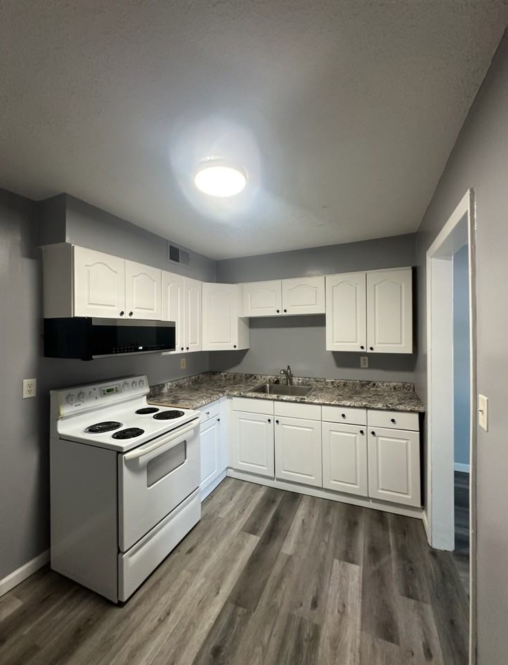 1600 South 6th Street - Photo 3 of 12