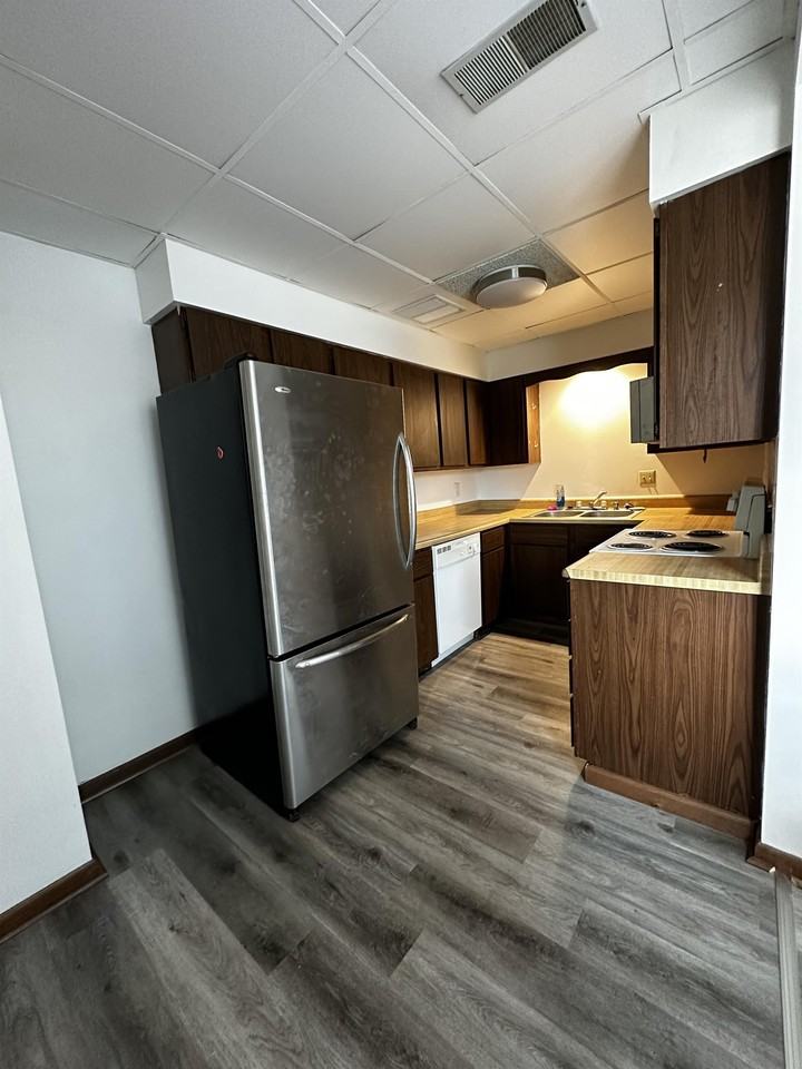525 East Pine Street - Photo 2 of 22