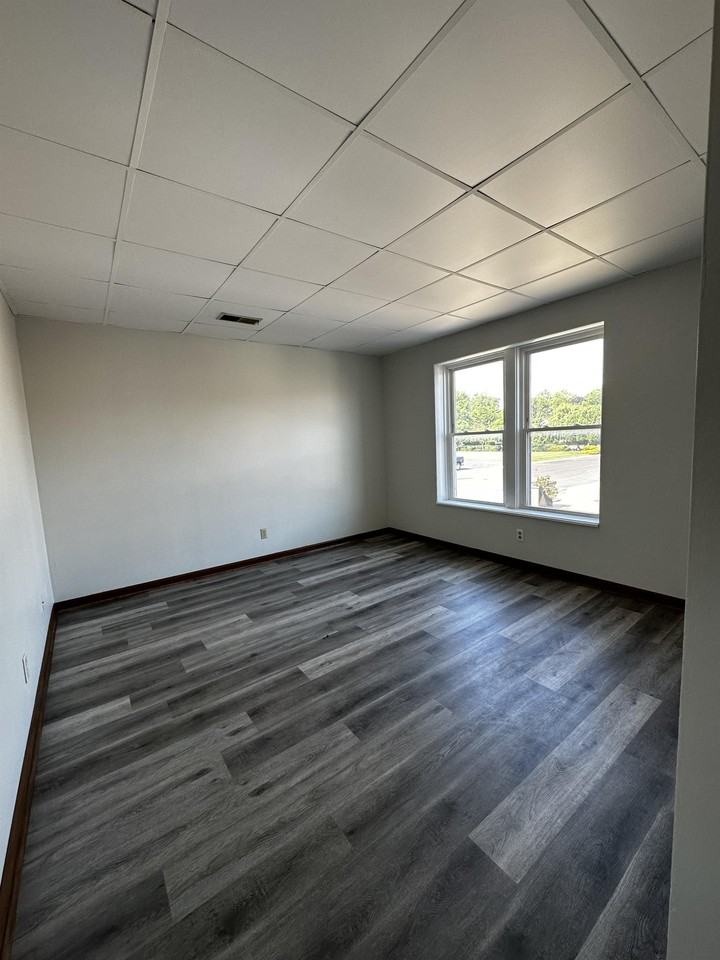 525 East Pine Street - Photo 4 of 22