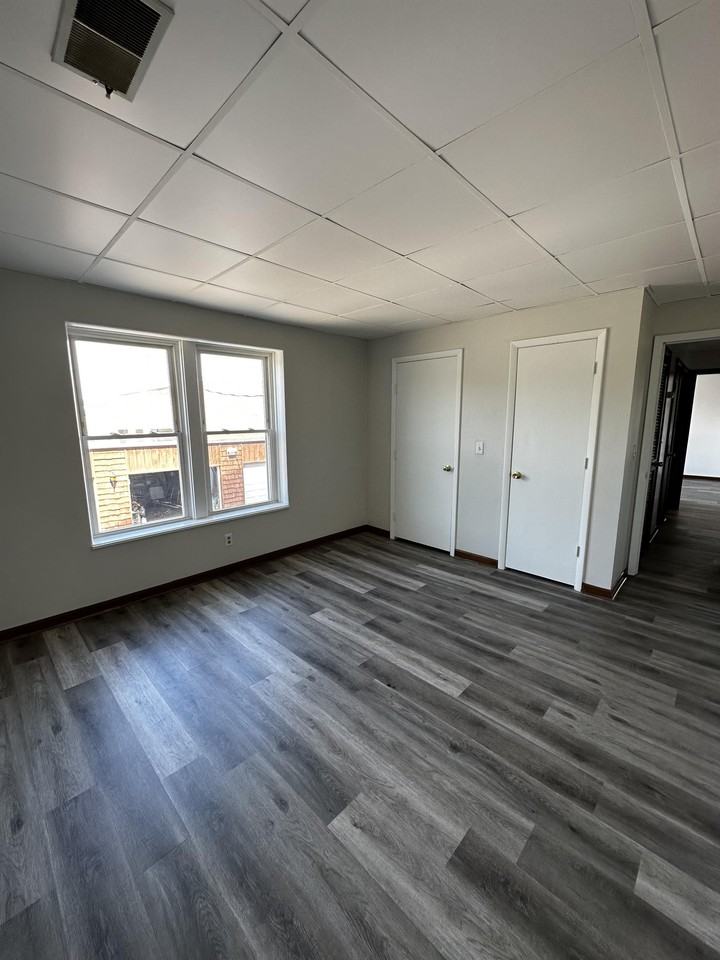 525 East Pine Street - Photo 5 of 22