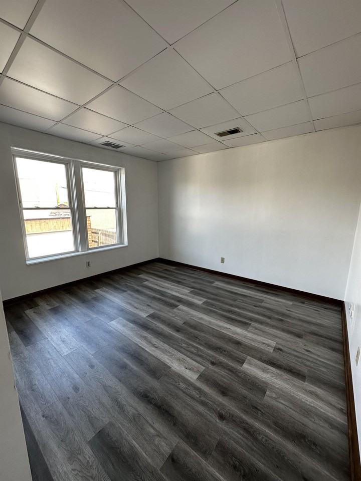 525 East Pine Street - Photo 7 of 22