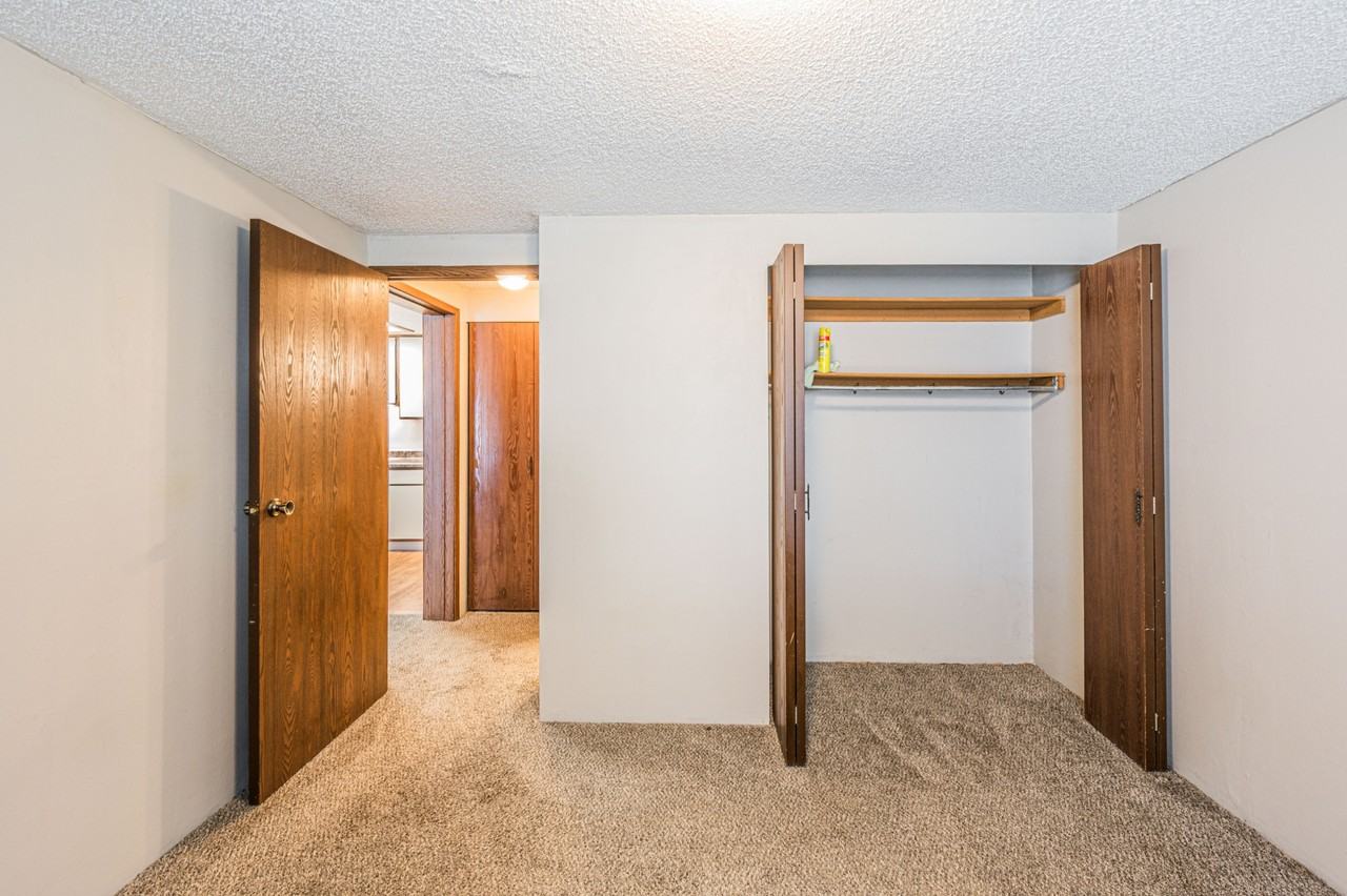 1000 Stonehenge Place - Photo 4 of 6
