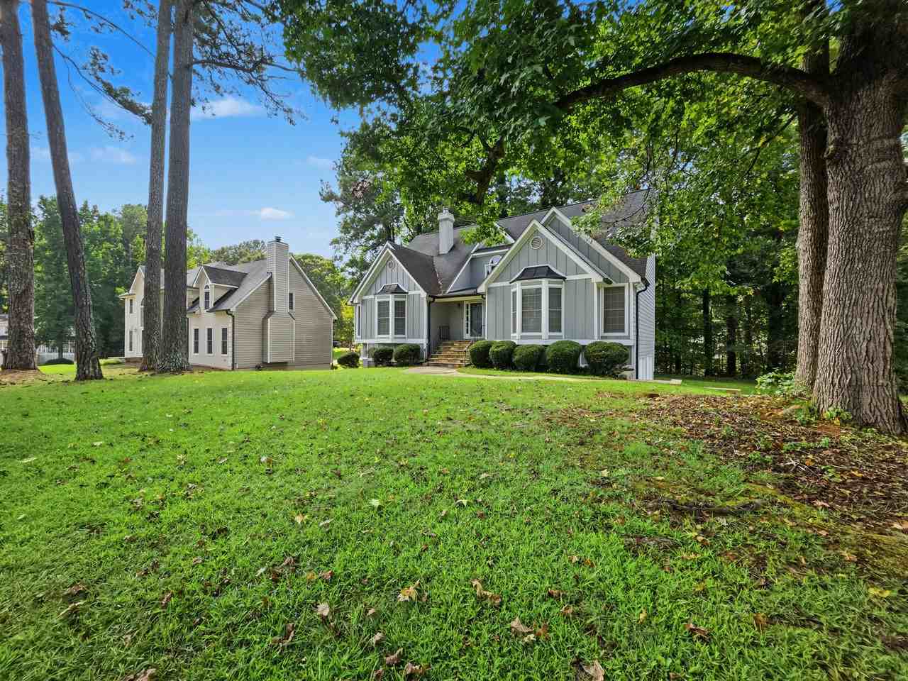 5147 Coolamber Drive - Photo 3 of 40