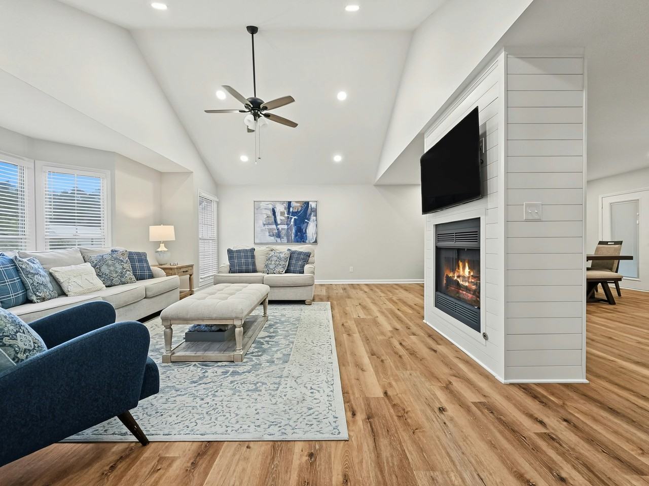 5147 Coolamber Drive - Photo 5 of 40