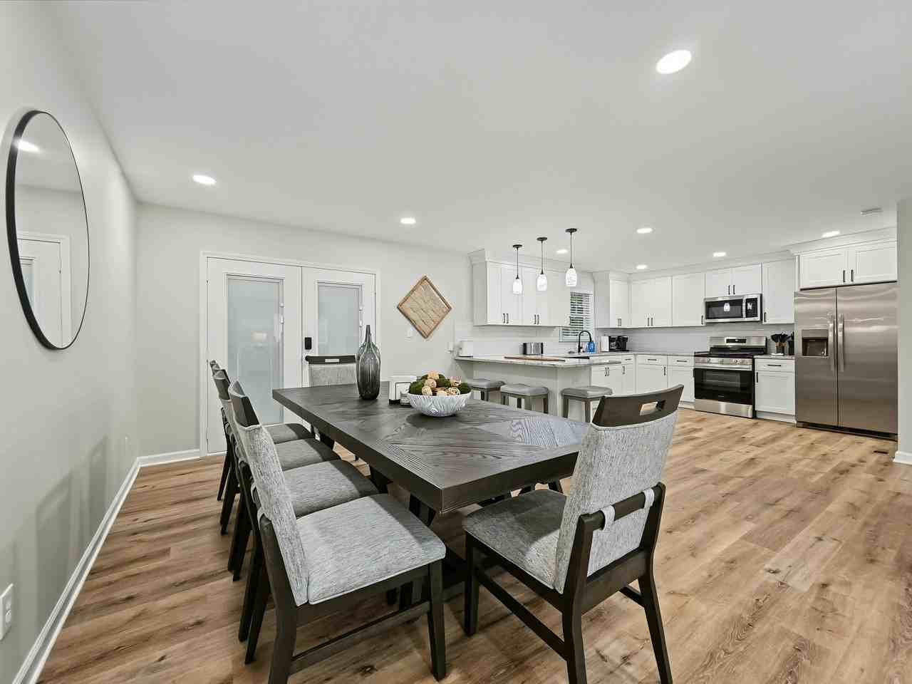 5147 Coolamber Drive - Photo 6 of 40
