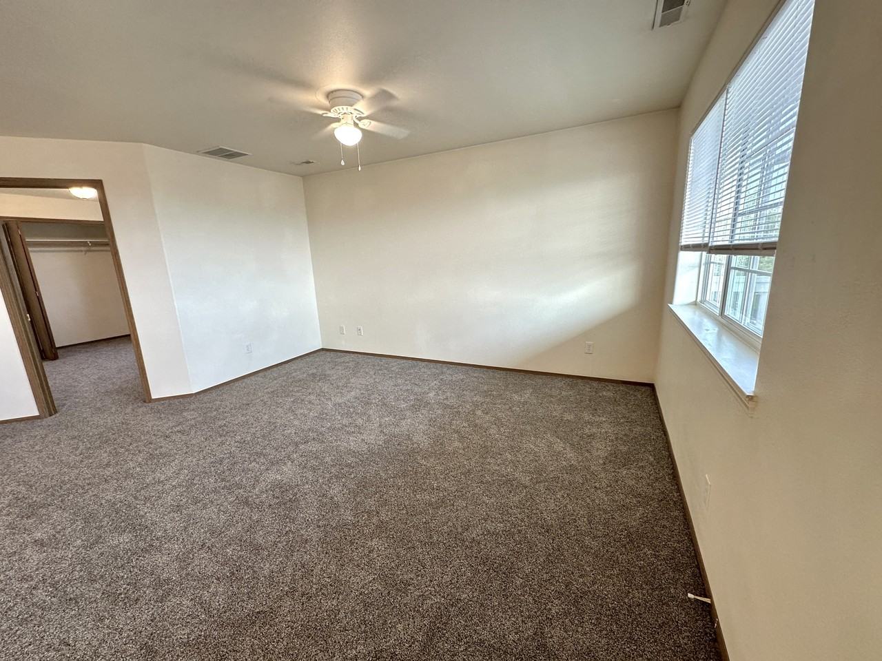 34 Starbuck Ct. - Photo 6 of 27