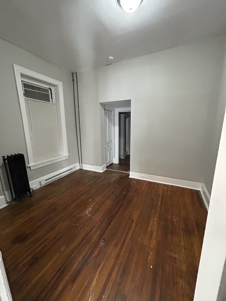 107 South Mulberry Street - Photo 5 of 12
