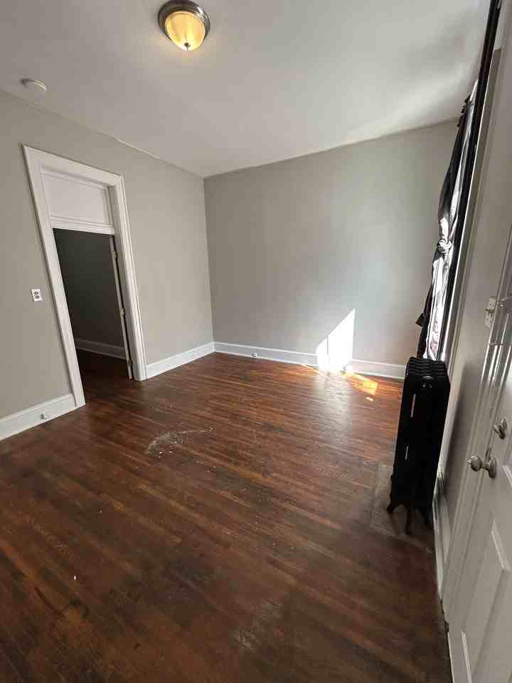 107 South Mulberry Street - Photo 7 of 12