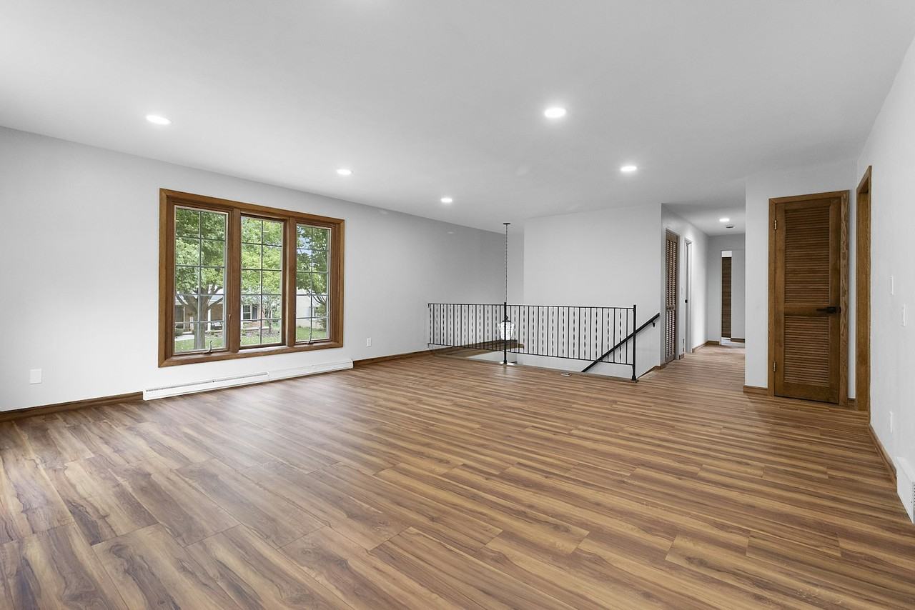 1742 North Douglas Street - Photo 4 of 39