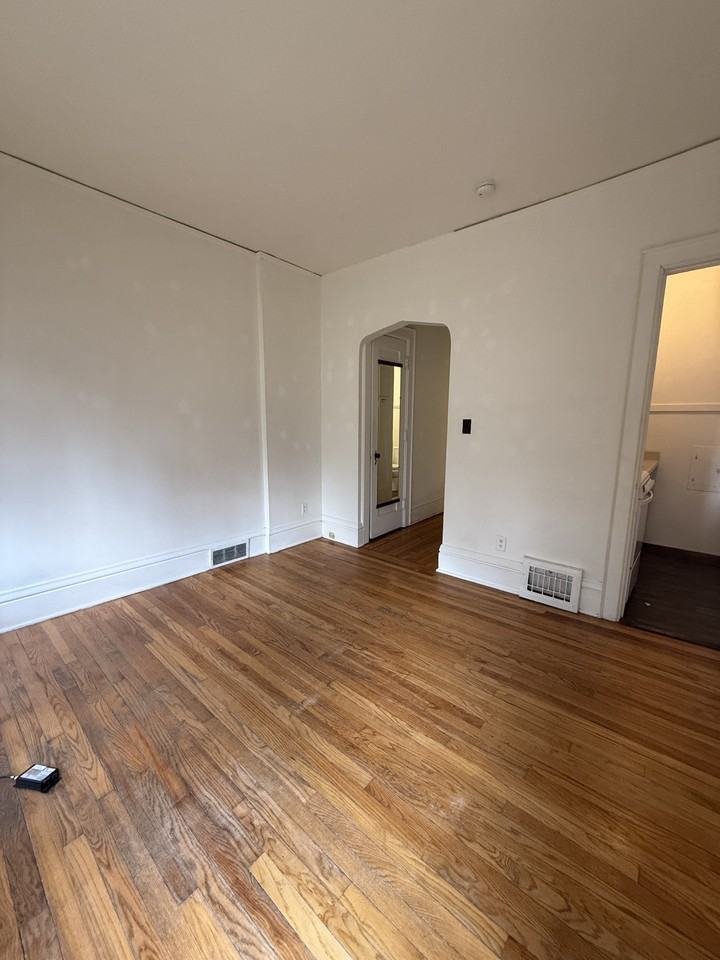 622 Howard Place - Photo 4 of 16
