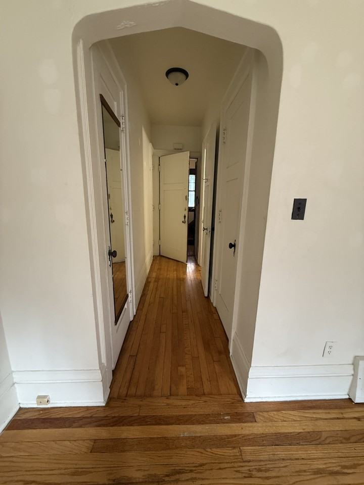 622 Howard Place - Photo 6 of 16
