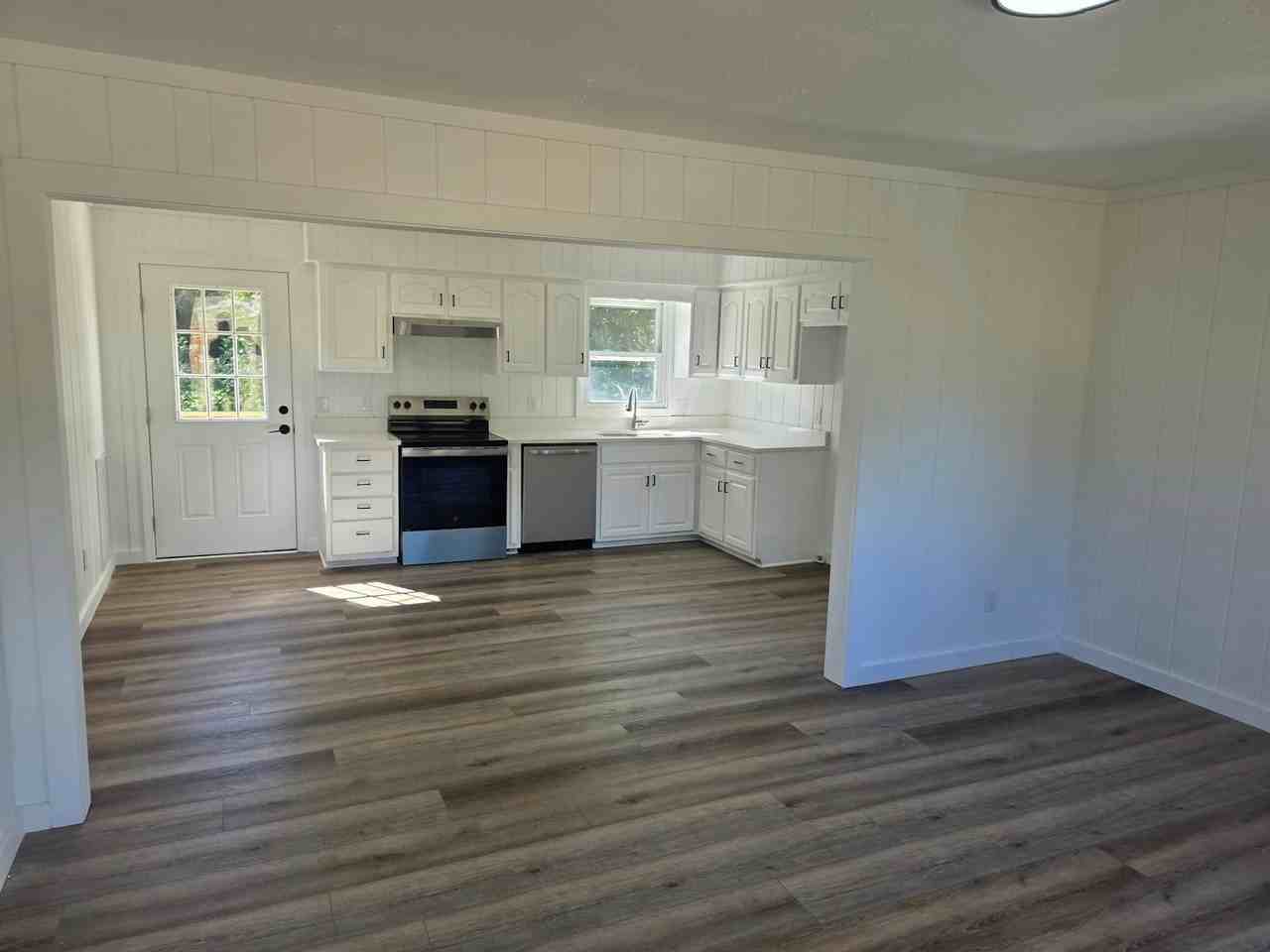 960 Bill Smith Rd - Photo 2 of 18