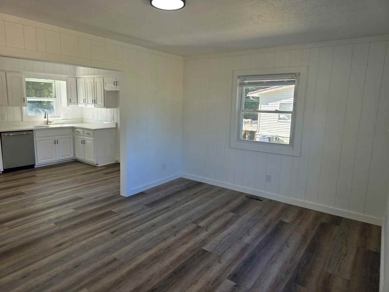 960 Bill Smith Rd - Photo 3 of 18